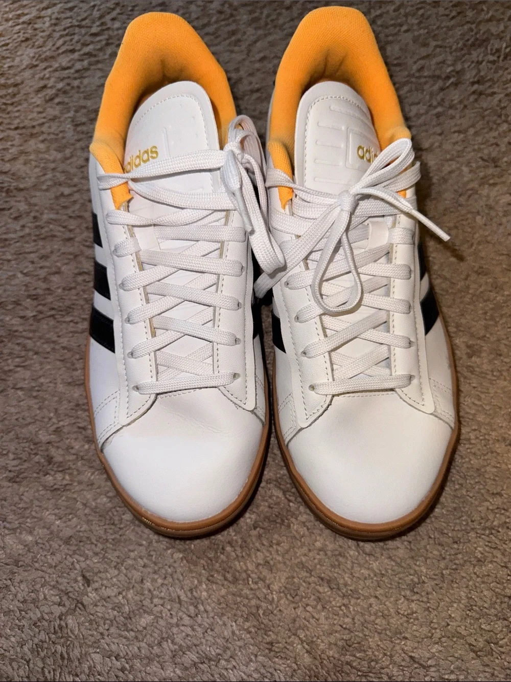 adidas sleek low